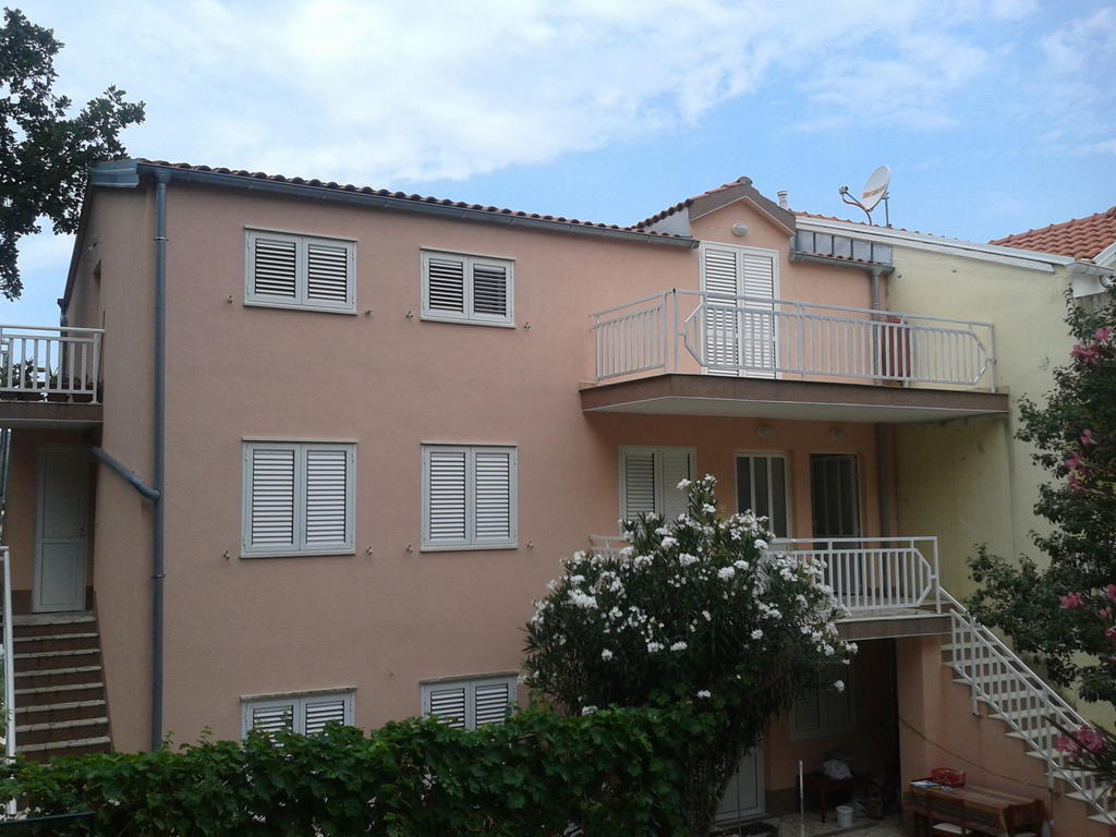 Apartments Loncarevic Слано Экстерьер фото