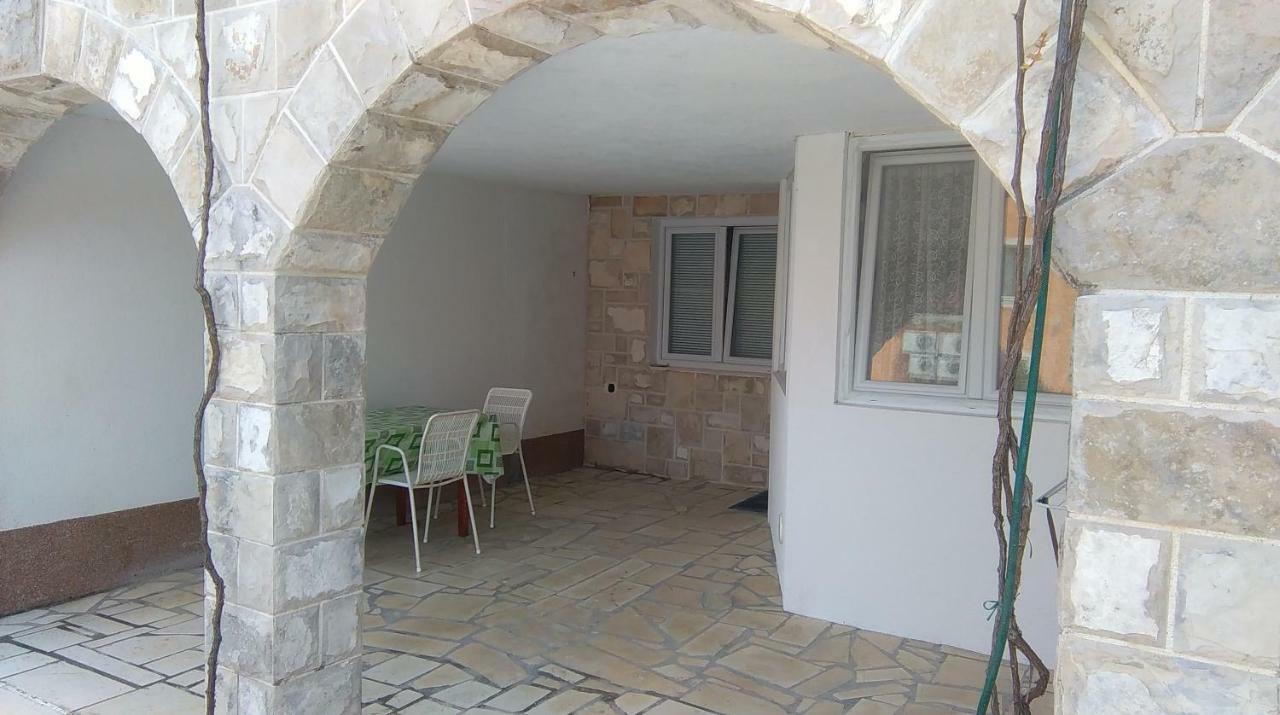 Apartments Loncarevic Слано Экстерьер фото
